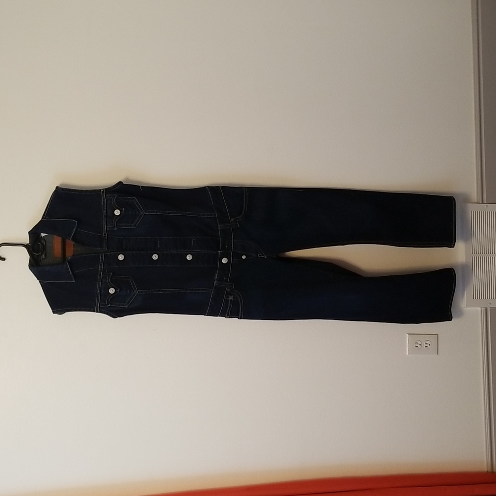 ●●VINTAGE LEVIS JUMPSUIT●●